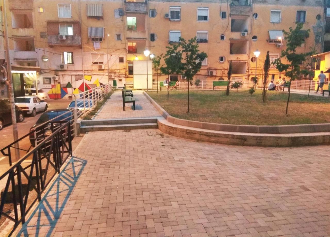 Downtown Tirana Apartments Екстер'єр фото